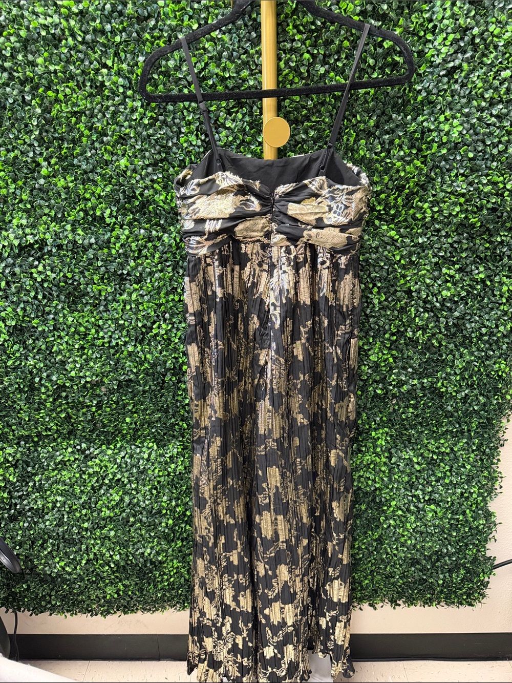 HUTCH MABEL FOIL PLEATED JUMPSUIT - XS - Picture 7 of 8